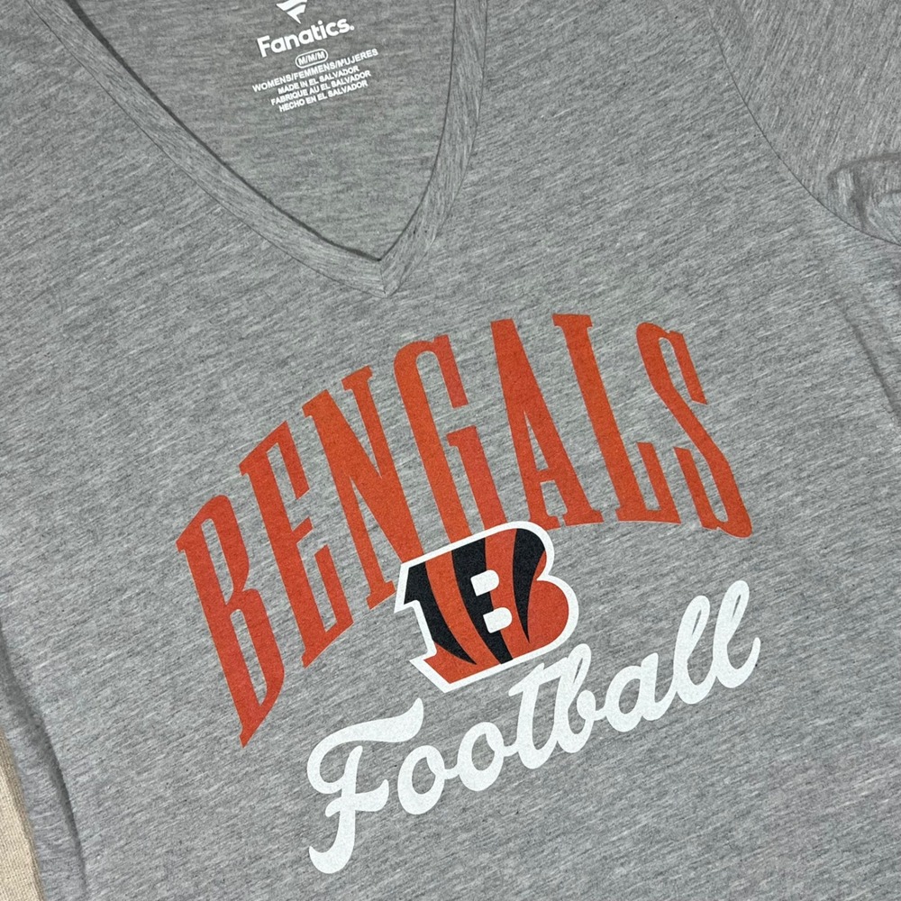 Fanatics Women's Cincinnati Bengals Football V-Neck T-Shirt Gray Medium